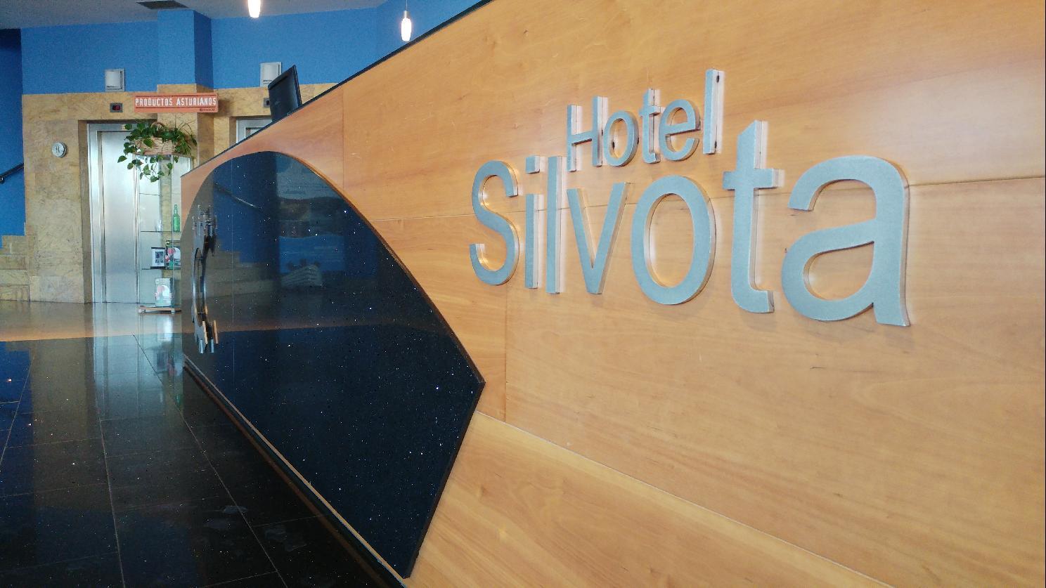 Hotel Silvota Lugo de Llanera Esterno foto